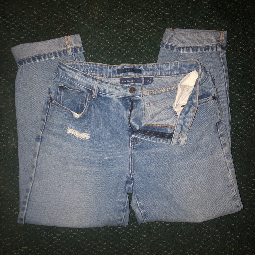 SUPER CUTE Bill Blass Mom Jeans